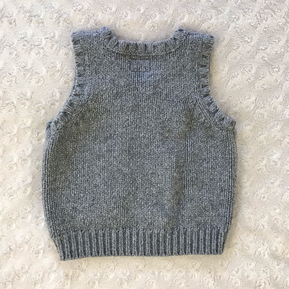 OshKosh B’Gosh V Neck Sweater Vest Size 18 Months Cable Knit - Picture 4 of 4